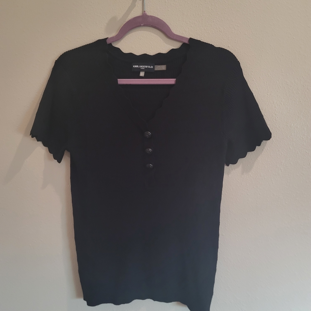 Black Scalloped V-Neck Top